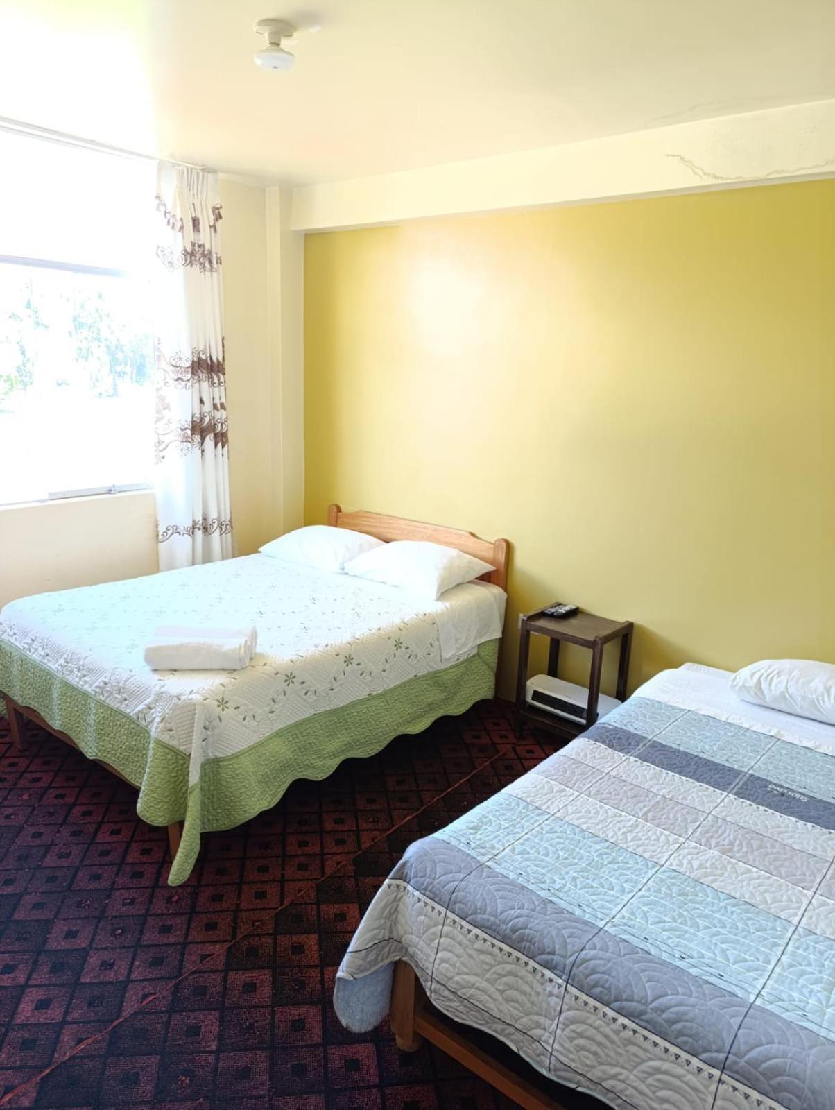 Hotel Summita Yunguyo エクステリア 写真