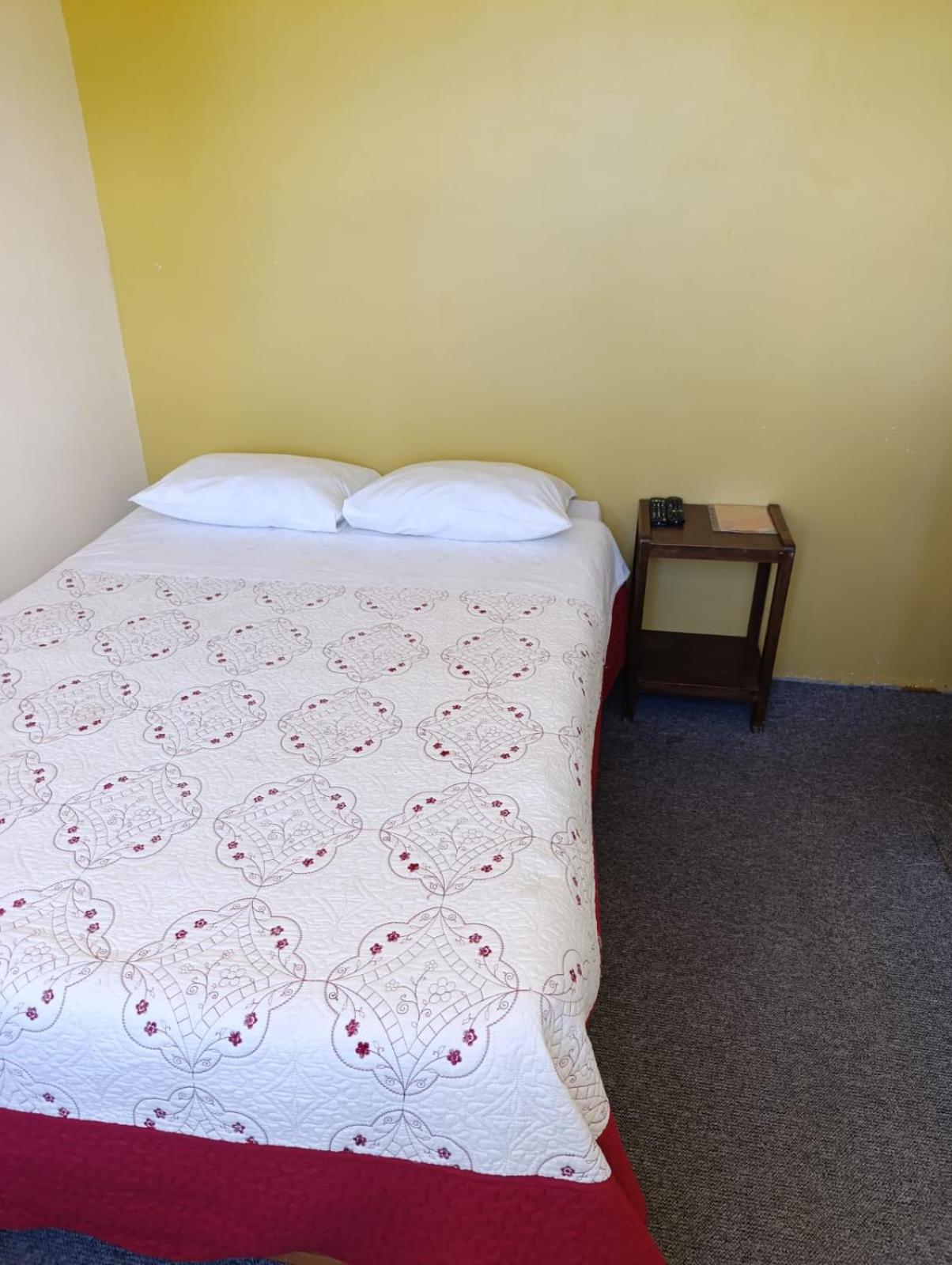 Hotel Summita Yunguyo エクステリア 写真
